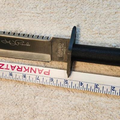 Rambo 2 hand signed version tied with black rope tactical survival knife saber