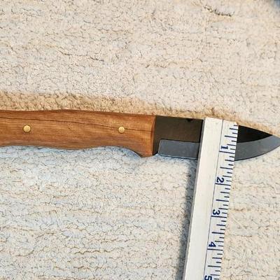 Guide Gear Survival Bushcraft Knife, Fixed Blade with Sheath, Carbon Steel, 4.5”