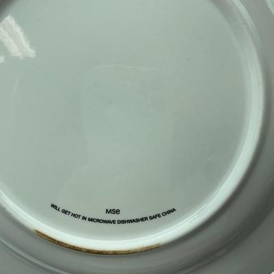 4 beautiful plates