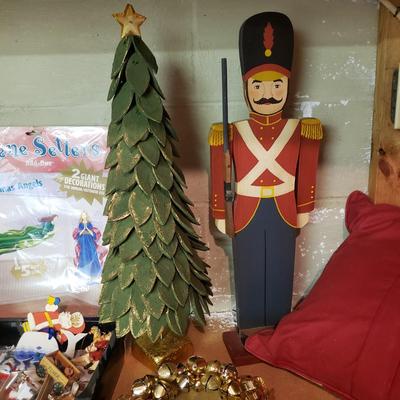 Christmas in August: Lots of Decor! (BS-KD)