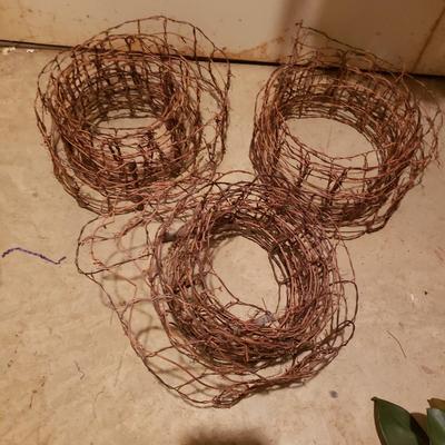 Pinecone, Wreath, and Poinsettia Christmas Decor & More (BS-KD)