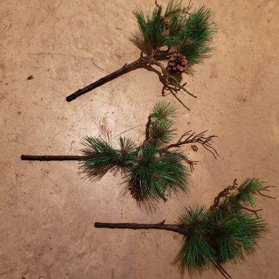 Pinecone, Wreath, and Poinsettia Christmas Decor & More (BS-KD)