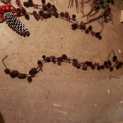 Pinecone, Wreath, and Poinsettia Christmas Decor & More (BS-KD)