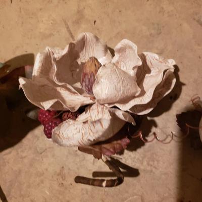 Pinecone, Wreath, and Poinsettia Christmas Decor & More (BS-KD)