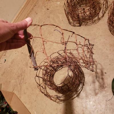Pinecone, Wreath, and Poinsettia Christmas Decor & More (BS-KD)