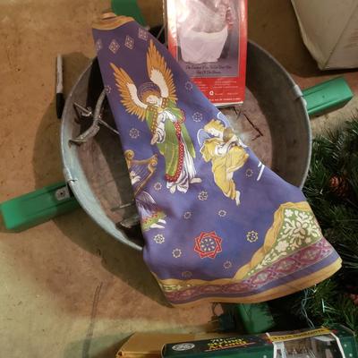 Christmas Tree NIB, Wreath, Lights and Gnomes (BS-KD)