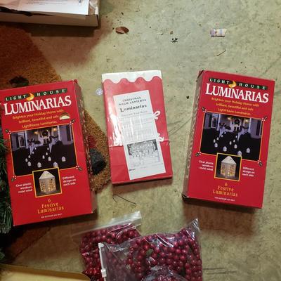 Christmas Tree NIB, Wreath, Lights and Gnomes (BS-KD)