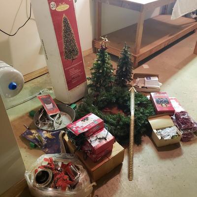 Christmas Tree NIB, Wreath, Lights and Gnomes (BS-KD)