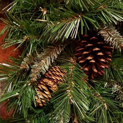 Christmas Tree NIB, Wreath, Lights and Gnomes (BS-KD)