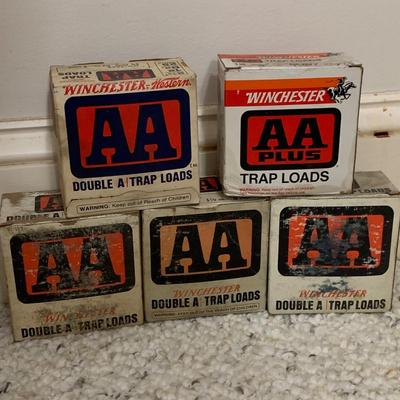 Large Variety of Plastic 12 Guage Shotgun Shells (PC-HS)