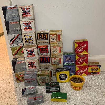 Large Variety of Plastic 12 Guage Shotgun Shells (PC-HS)