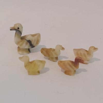 Inlay Stone Box plus Small Carved Animals (PC-BBL)