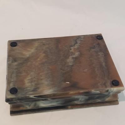 Inlay Stone Box plus Small Carved Animals (PC-BBL)