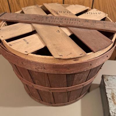 Apple box, vintage display case