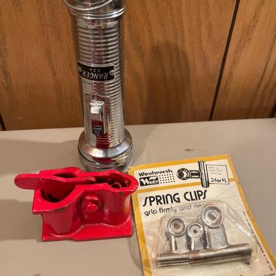 Miscellaneous home hardware items
