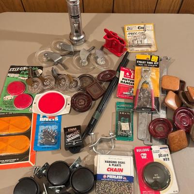 Miscellaneous home hardware items