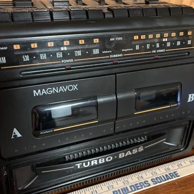 Magnavox boom box