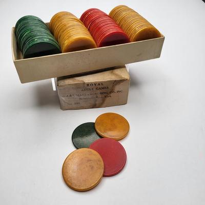100 Piece Vintage Bakelite Poker Chips