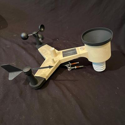 Ambient Weather Solar Powered Wireless Weather Station (DR-MG)