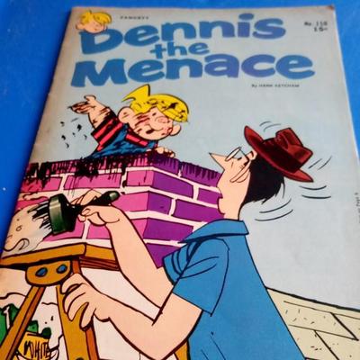 LOT 133 DENNIS THE MENACE COMIC BOOK
