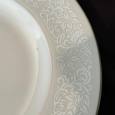 Pickard Brocade Pattern China Set 8+Person & Extras (O-MG)