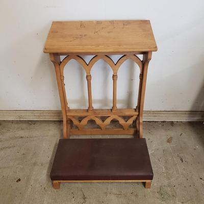 Gothic Style Padded Kneeler (G-KD)