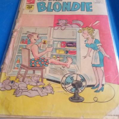 LOT 136 OLD BLONDIE COMIC BOOK