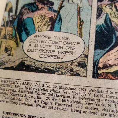 LOT 140 JONAH HEX COMIC BOOK