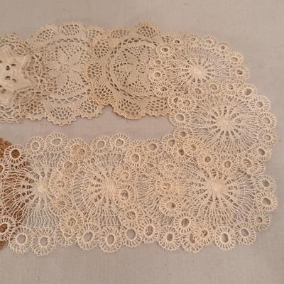 Framed Doiley, Lace Collar, and More (D-DZ)