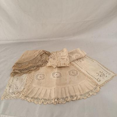 Framed Doiley, Lace Collar, and More (D-DZ)