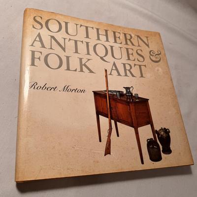 American Folk Art and More (D-DZ)