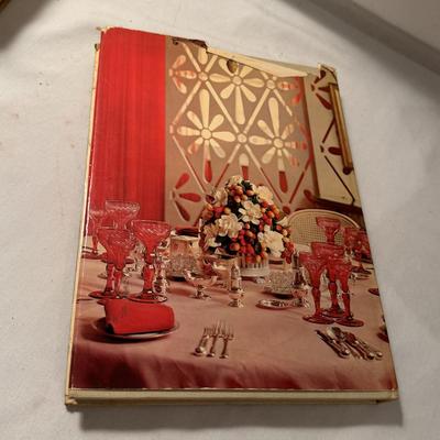 The Artistic Crafts Series of Technical Handbooks - Writing & Illuminating & Lettering and Other Vintage Books (D-DZ)