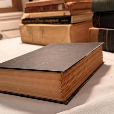 The Artistic Crafts Series of Technical Handbooks - Writing & Illuminating & Lettering and Other Vintage Books (D-DZ)