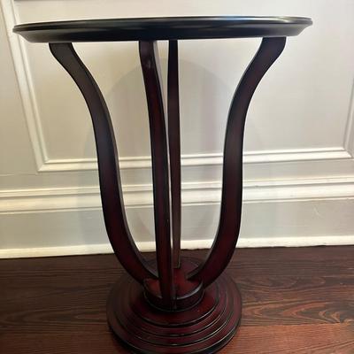 BOMBAY CO. Round Side Table