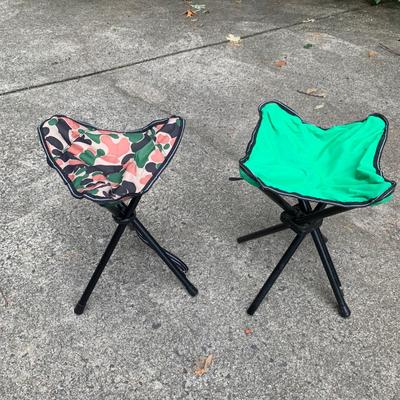 Eastman Ground Blind with Tracks Walking Stick & Two Small Chairs (L-HS)