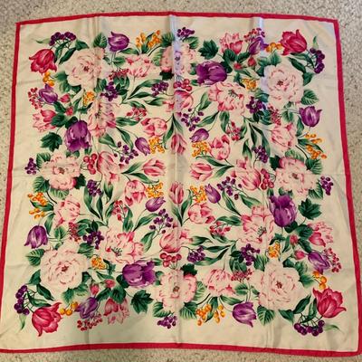 Silk Scarves, Fur Collars, Gloves, & Pantyhose (MB-HS)