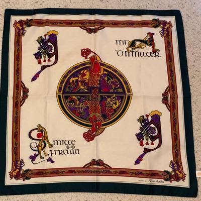 Silk Scarves, Fur Collars, Gloves, & Pantyhose (MB-HS)