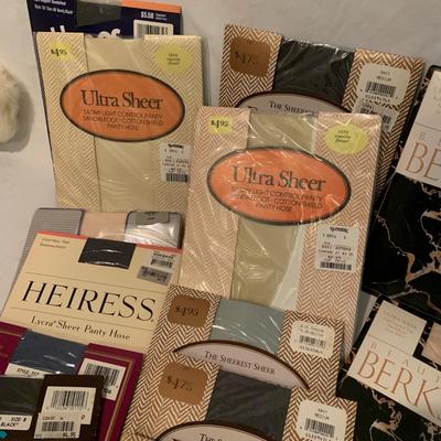 Silk Scarves, Fur Collars, Gloves, & Pantyhose (MB-HS)