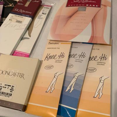 Silk Scarves, Fur Collars, Gloves, & Pantyhose (MB-HS)