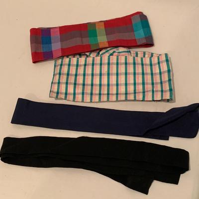 Silk Scarves, Fur Collars, Gloves, & Pantyhose (MB-HS)