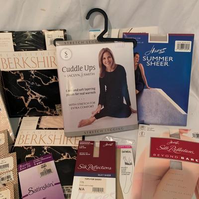 Silk Scarves, Fur Collars, Gloves, & Pantyhose (MB-HS)