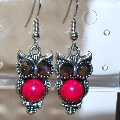 JEWELRY SET Includes Red Belly Owl Earrings (¾" x ½") with Wire Hook & PENDANT (2" x 1") on a Silver Tone...