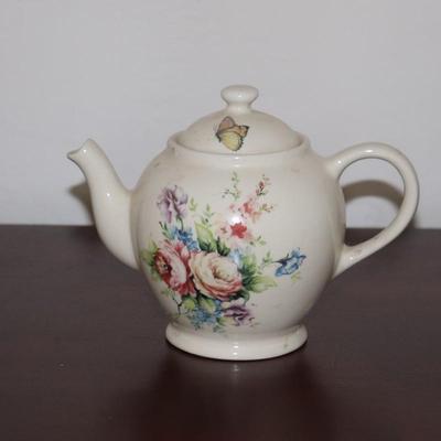 Lilly Creek Martha Vaughn Collection Ceramic Tea Pot Hand Painted 6.50" W/ Lid