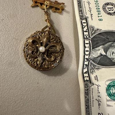 Vintage Fleur de Ladies Pocket Watch