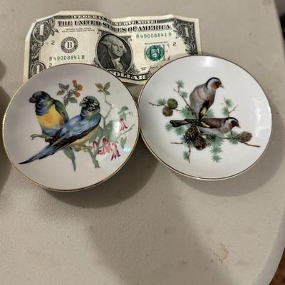 Pair (Set of 2) Gold Trim Fine Porcelain Duo Bird Mini Plate Japan Diameter 4"