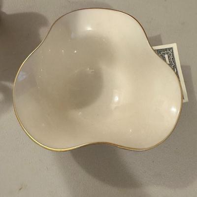 Lenox SYMPHONY 6" Round Scalloped Footed Bonbon Bowl Gold Trim