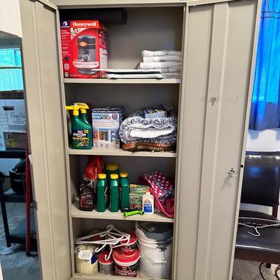 Lot of Homegoods / Chemicals