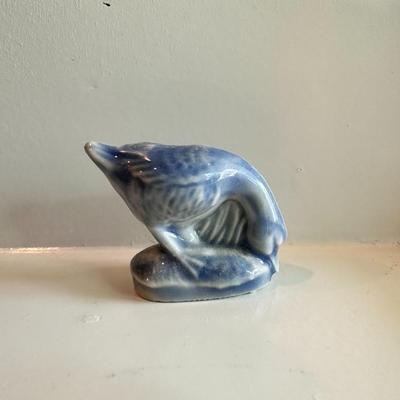 Minature Wade Whimsies Porcelain Figurines -England Blue Goose