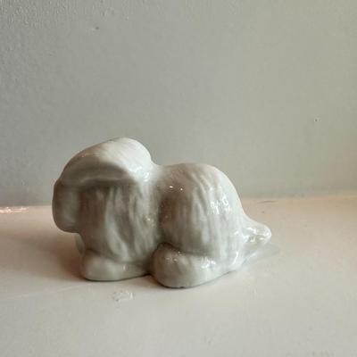 Minature Wade Whimsies Porcelain Figurines - white Bunny
