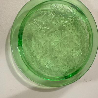 Vintage Green Uranium Vaseline Glass Jeanette Sunflower Footed Cake Plate 10”